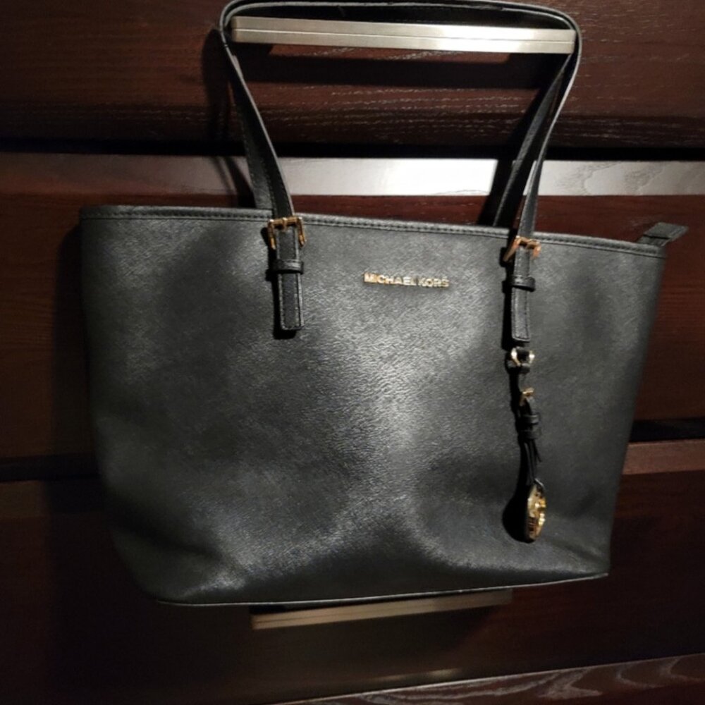 Michael Kors black leather tote purse